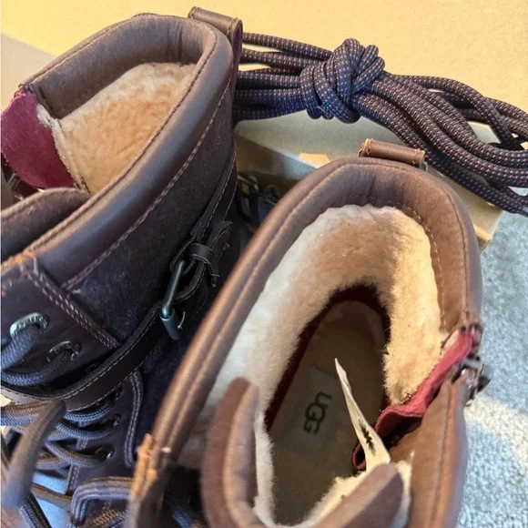 UGG brown Kesey Boots - Picture 5 of 5